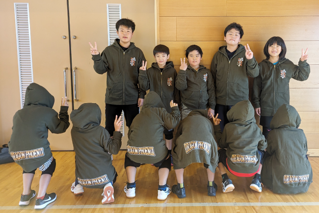 カラフルライトジップパーカーの作成事例